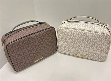 michael kors toiletry bag